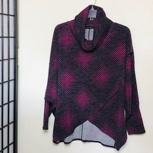 Nally & Millie bat sleeved pink polka dots size M